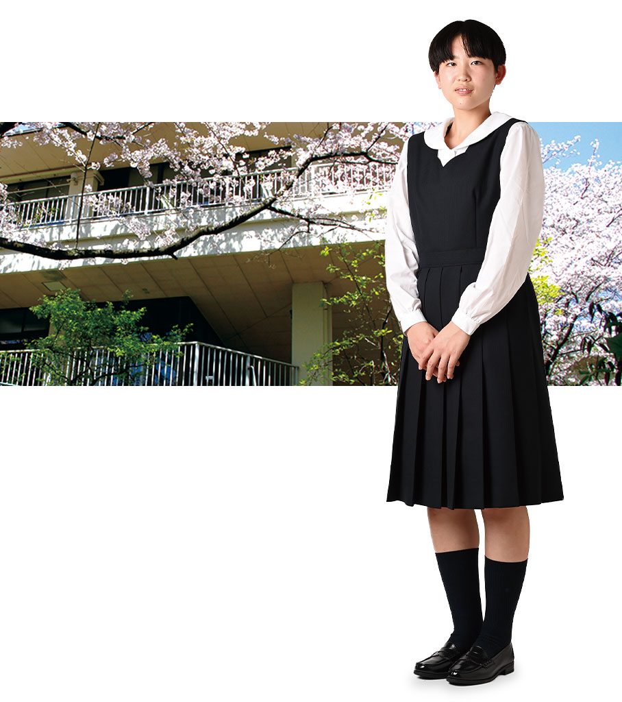 女 子 間 服